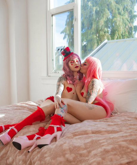 Synthia Valentine star pretty pics