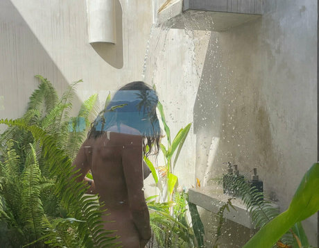 lanuitdestemps pornstar pretty picture