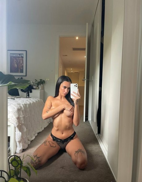 Emily Tyrrell model images