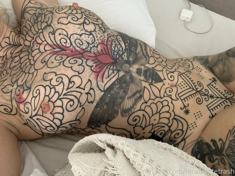 FeralWhiteTrash porn model pictures