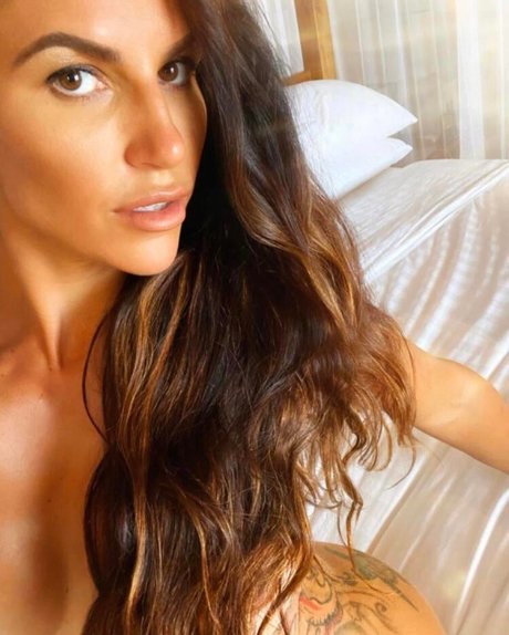 Robbie Hanna model best images