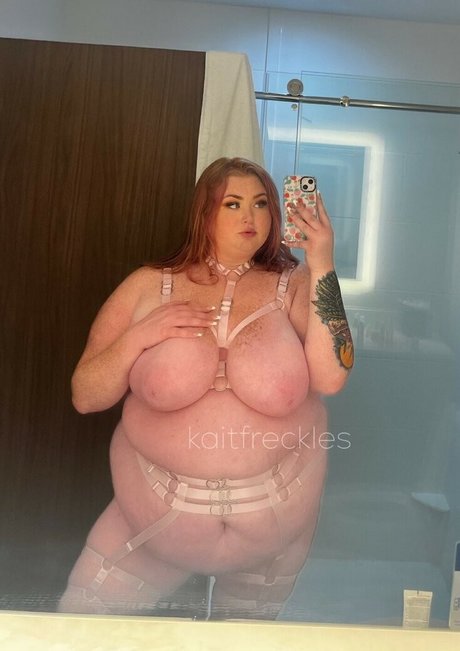Kait Freckles naked model pic
