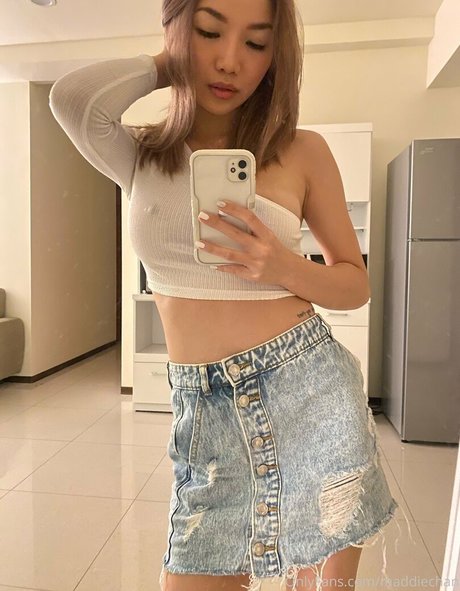 Maddiechan beautiful model pics