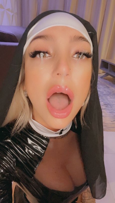 Elypeachie model free archive