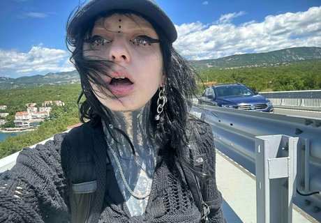 Draken lady star hot photo