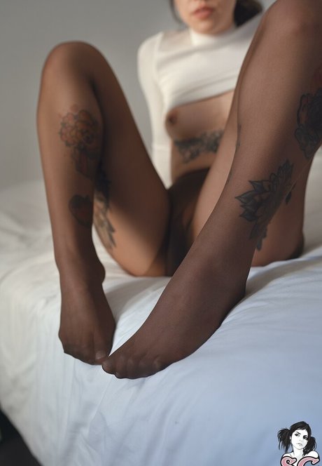 Asami Hime naked pornstar img