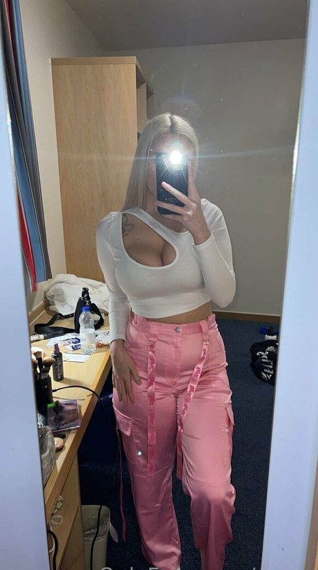 Sxren model adult pictures