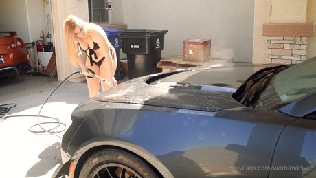 Woman Driven sexy star photos