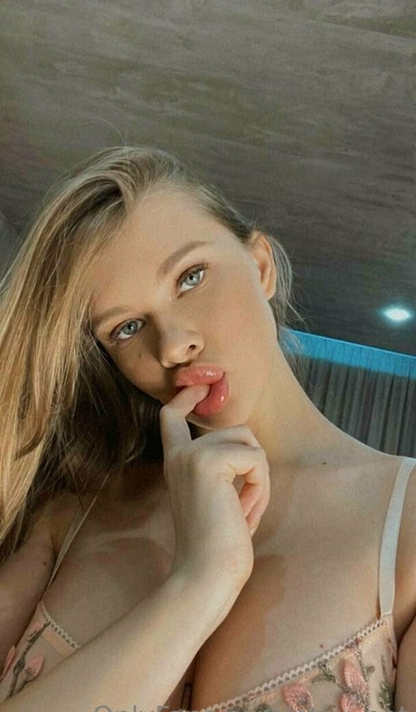 may not hot actress images