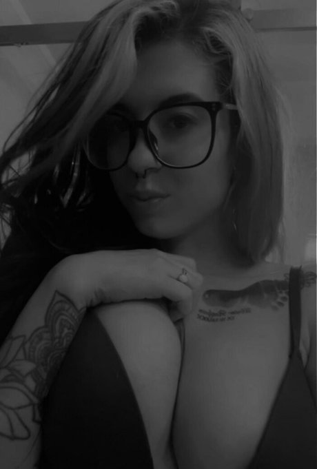 EGirl Slut sexy star pic