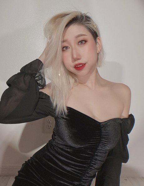 Danisaurz pornstar pretty pics