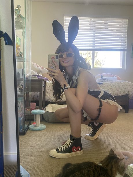 amiiinuu pornographic actress picture