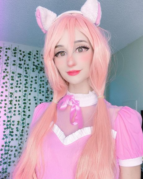 amiiinuu adult actress photo