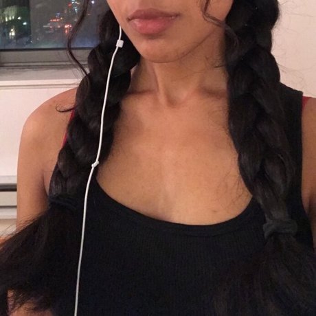 Kittykhan pretty pornstar photo