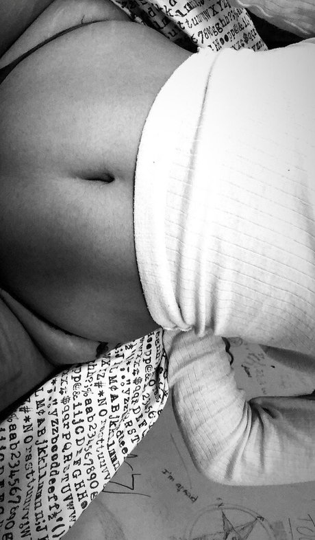 cleoisaway nude star picture