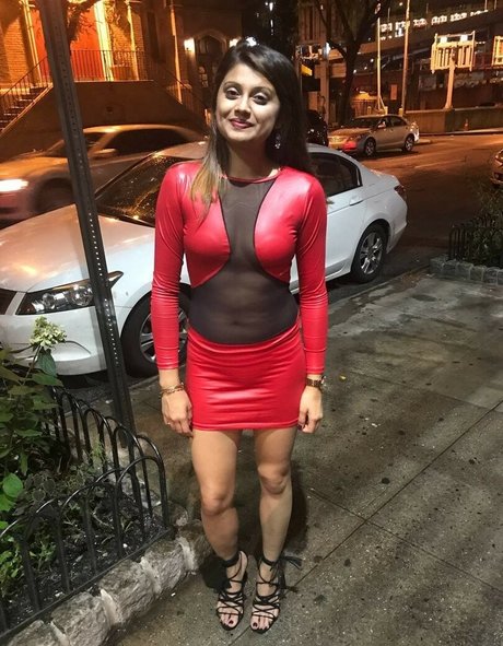 Extraperky pornstar nude photo