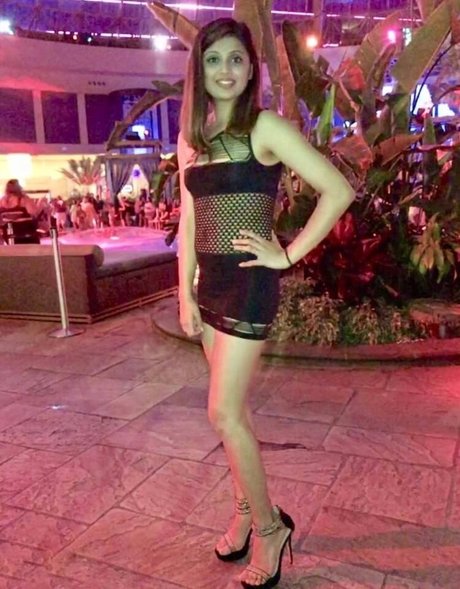 Extraperky adult model picture