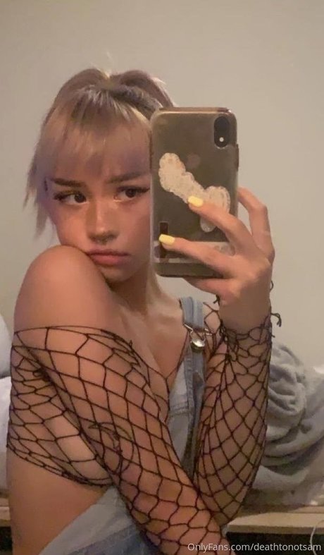 thisbicthdied pornstar nude picture