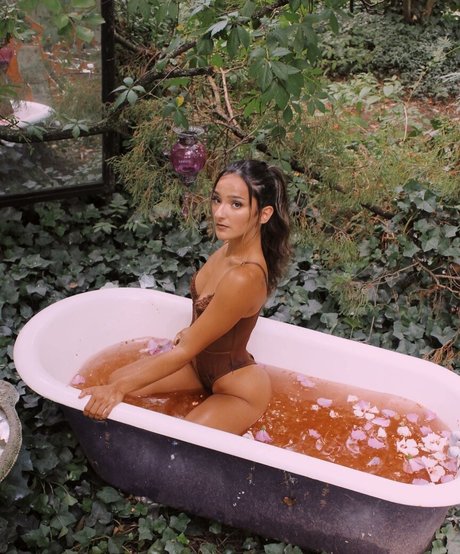 deannarapanotti nude star photo