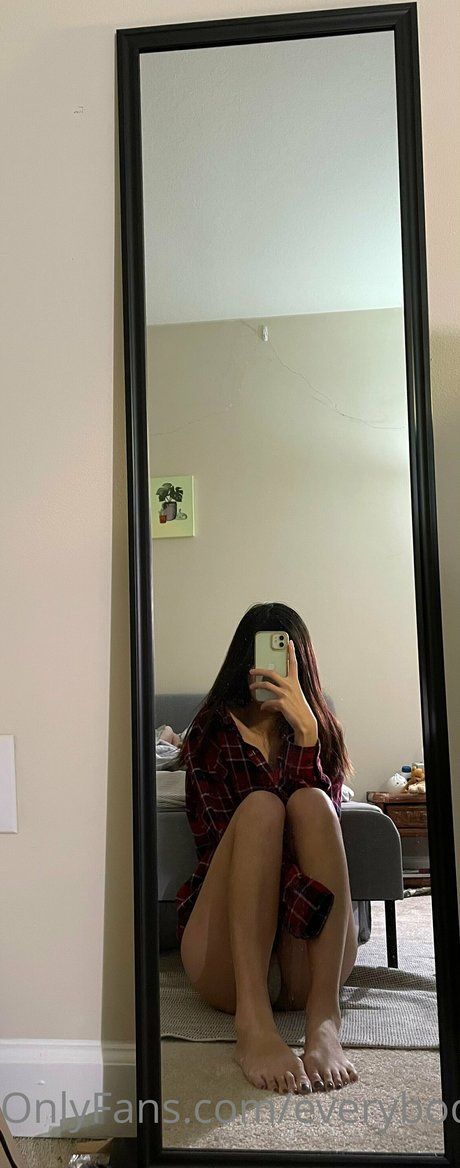 Lilsquirtz porn model pics