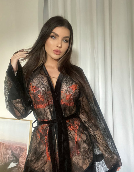 Nicole Thorne exclusive actress galleries