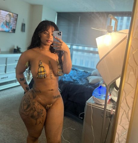 Stormiiy art star pics