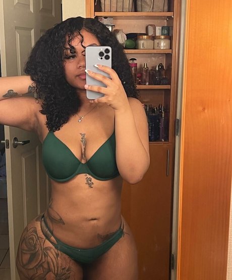 Stormiiy pornstar beautiful pic