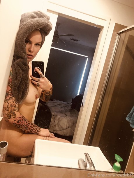 Bec Rawlings star nudes picture