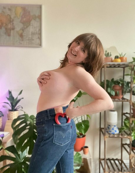 Dadeleine pornstar nude photos