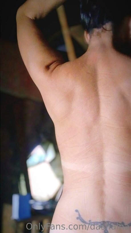 Dashaina art model pic