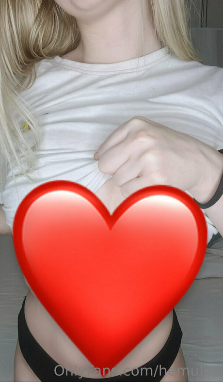 Hemulka hot actress pic