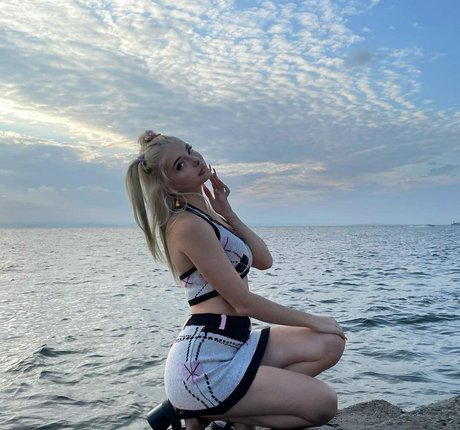 granny milf onlyfans beautiful picture