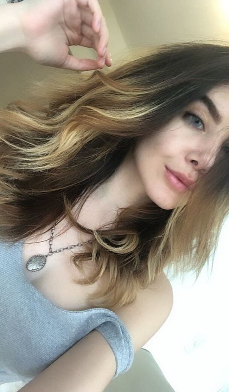 lauravega sexy actress picture