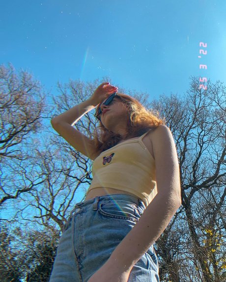 Kay Proctor star top picture