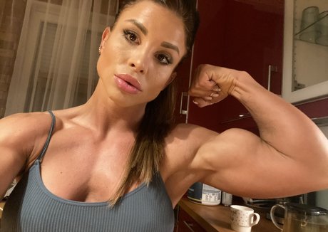 Sheena Wrestler model free image