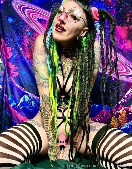 elfspitfree model naked gallery