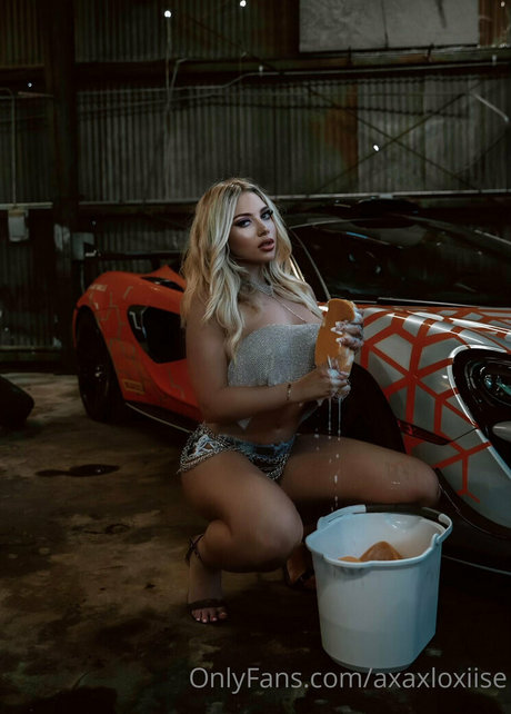 axaxloxiise star beautiful pic