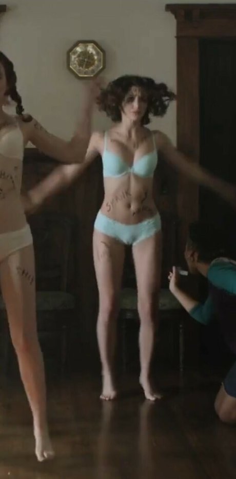 Emily Rudd xxx star photo