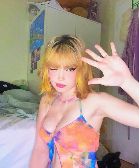 Mia Rodriguez naked actress photo