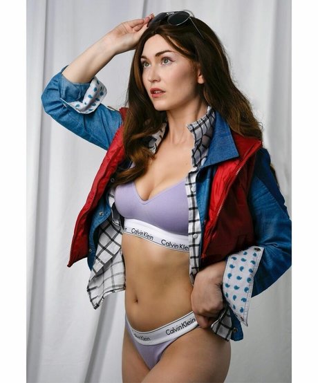 Ashton Birdie adult actress photos