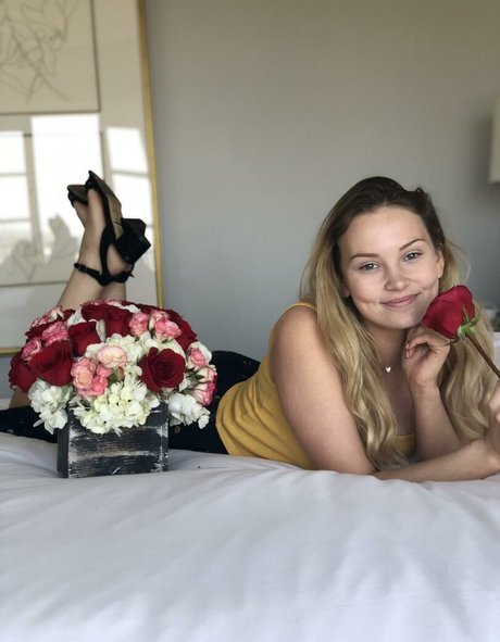 ASMR Darling perfect actress images