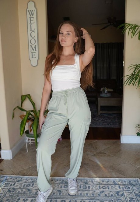 ASMR Darling exclusive actress images