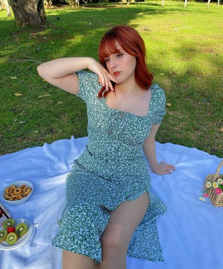 Anna Moreira star free img