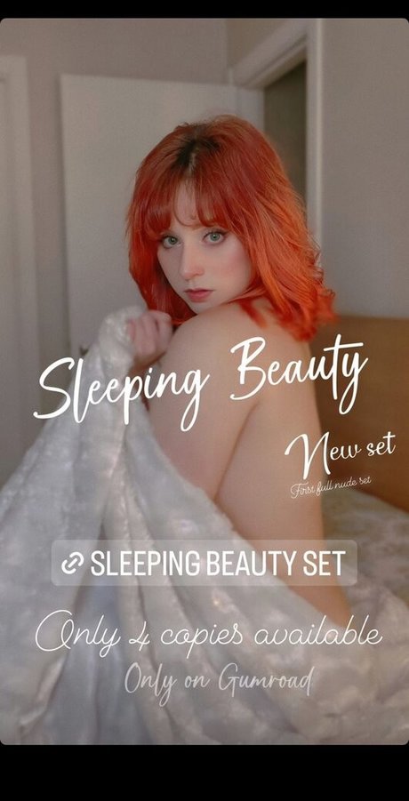 Anna Moreira erotic model photo