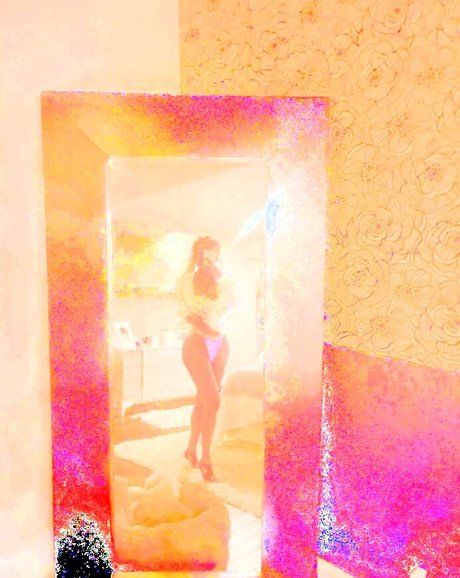 Tamarasuethorne pornographic model photo