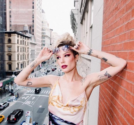 Halsey sexy model picture