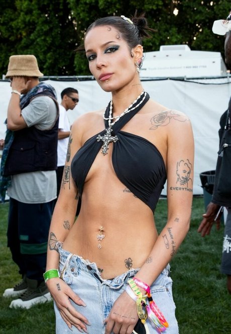 Halsey naked pornstar pictures