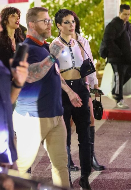 Halsey pornstar top image