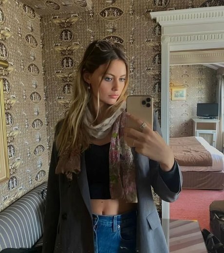 Jordan McEwen sexy actress archive