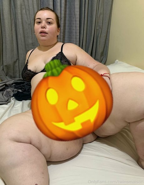 twinsmaison pornstar perfect photos